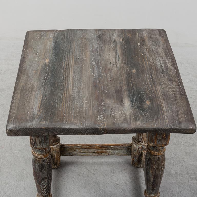 a 1700's baroque table.