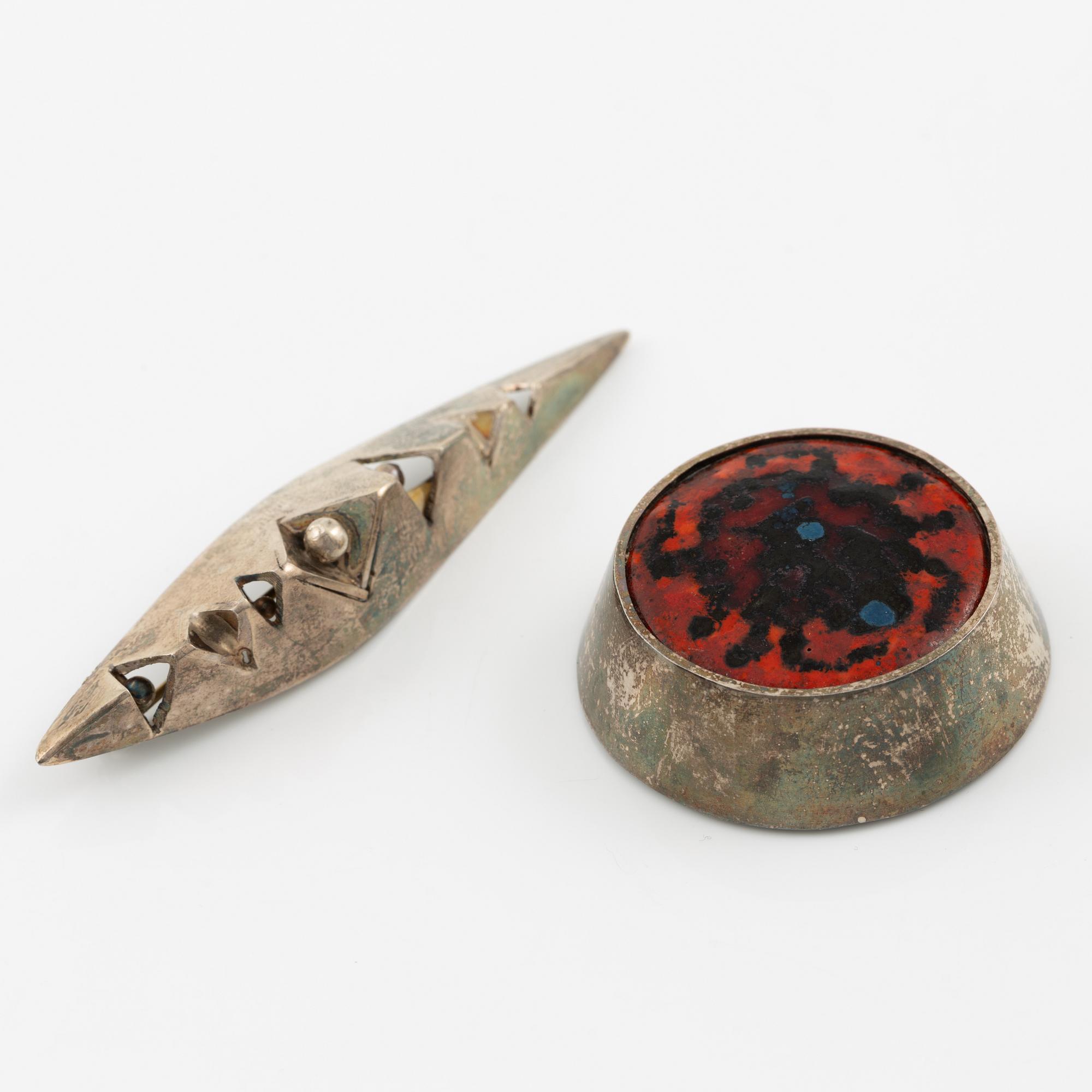 Lars Arby, two brooches and a necklace, sterling silver and enamel, Gothenburg.