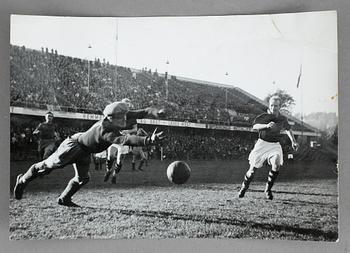 FOTOGRAFIER, 112 st, 1940-tal. Från press, 1900--talets mitt.