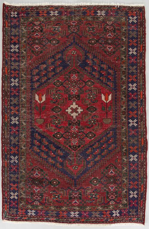 Matto, itämainen, n. 193x127 cm.