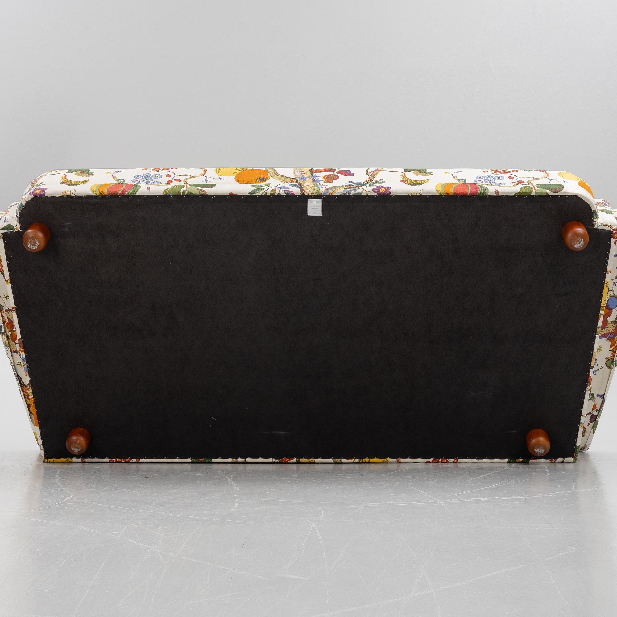 Josef Frank, a "Liljevalchs" sofa, Firma Svenskt Tenn.