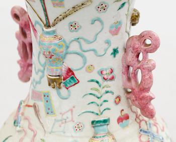 GOLVVAS, porslin, Kina, 1800-tal.