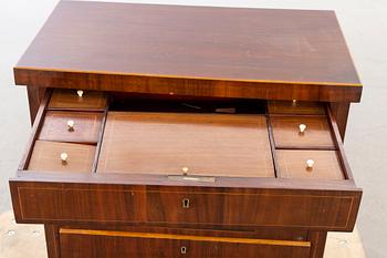 Byrå empire-stil 1900-talets början.