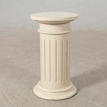 Pedestal, first half of the 20th century.