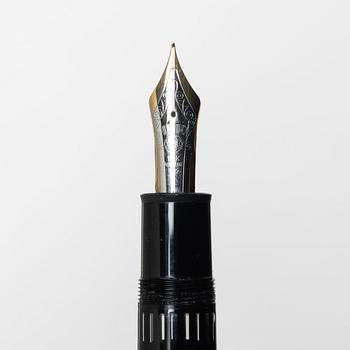 Mont Blanc Meisterstuck, reservoirpenna model no 149.