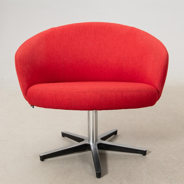 Yngve Ekström, fåtöljer ett par "Rondino" för Swedese.