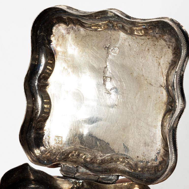 Dosor, 8 st, silver, Holland och England, mestadels 1800-tal.