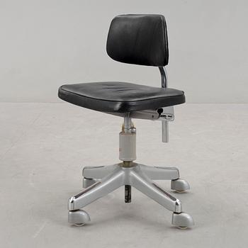 SKRIVBORDSSTOL, Savo AS, Skandinavium, 1900-talets andra hälft.