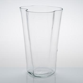 Alvar Aalto, maljakko, malli 3032 signeerattu Alvar Aalto.