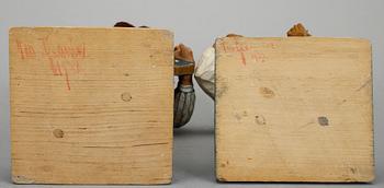 TRÄFIGURER, 3 st, två otydl signerade med datering 1933 resp 1938, en otydligt monogramsignerad.
