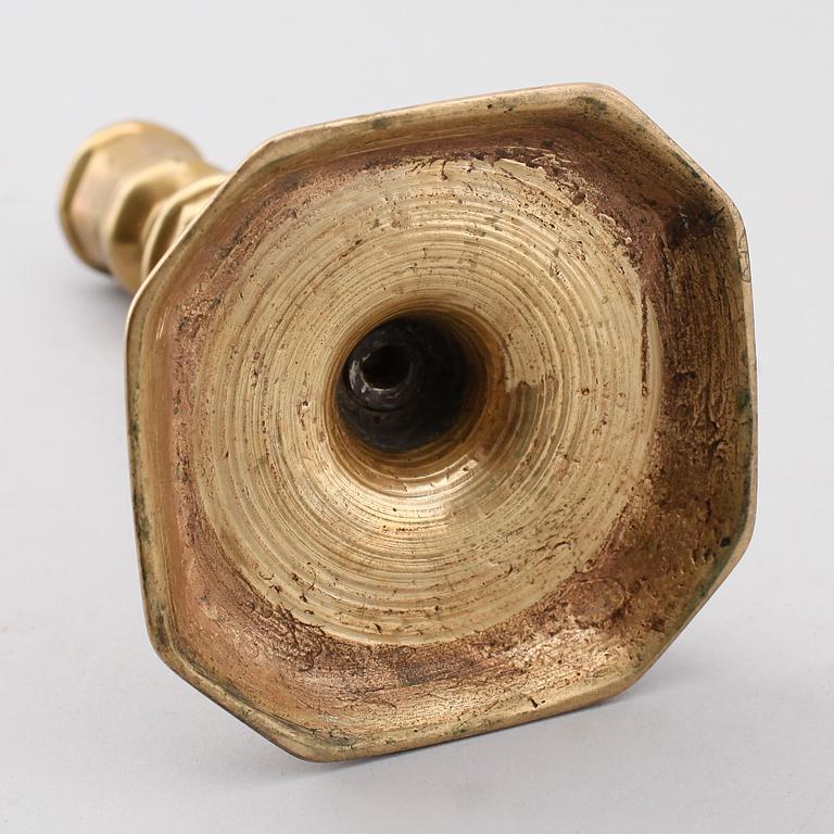 LJUSSTAKE, mässing, barock, 1700-tal.