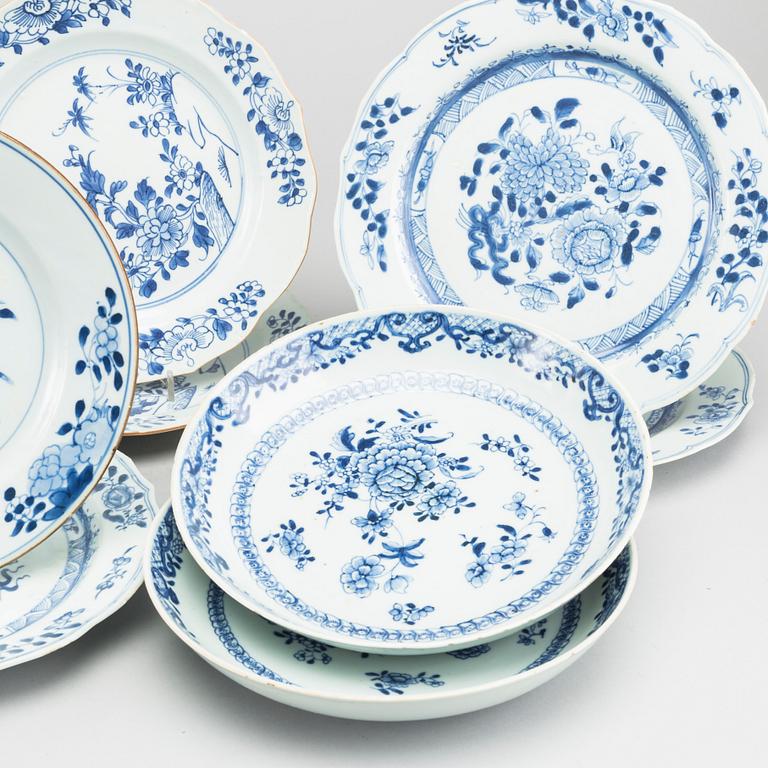 10 porcelain chinese 18th century dishes.