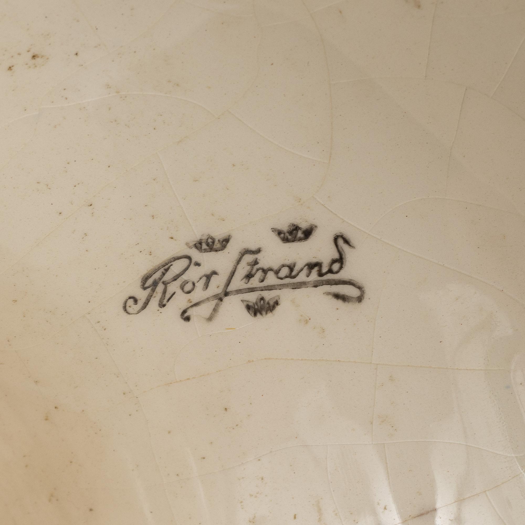 An earthenware urn from Rörstrand, around the year 1900.