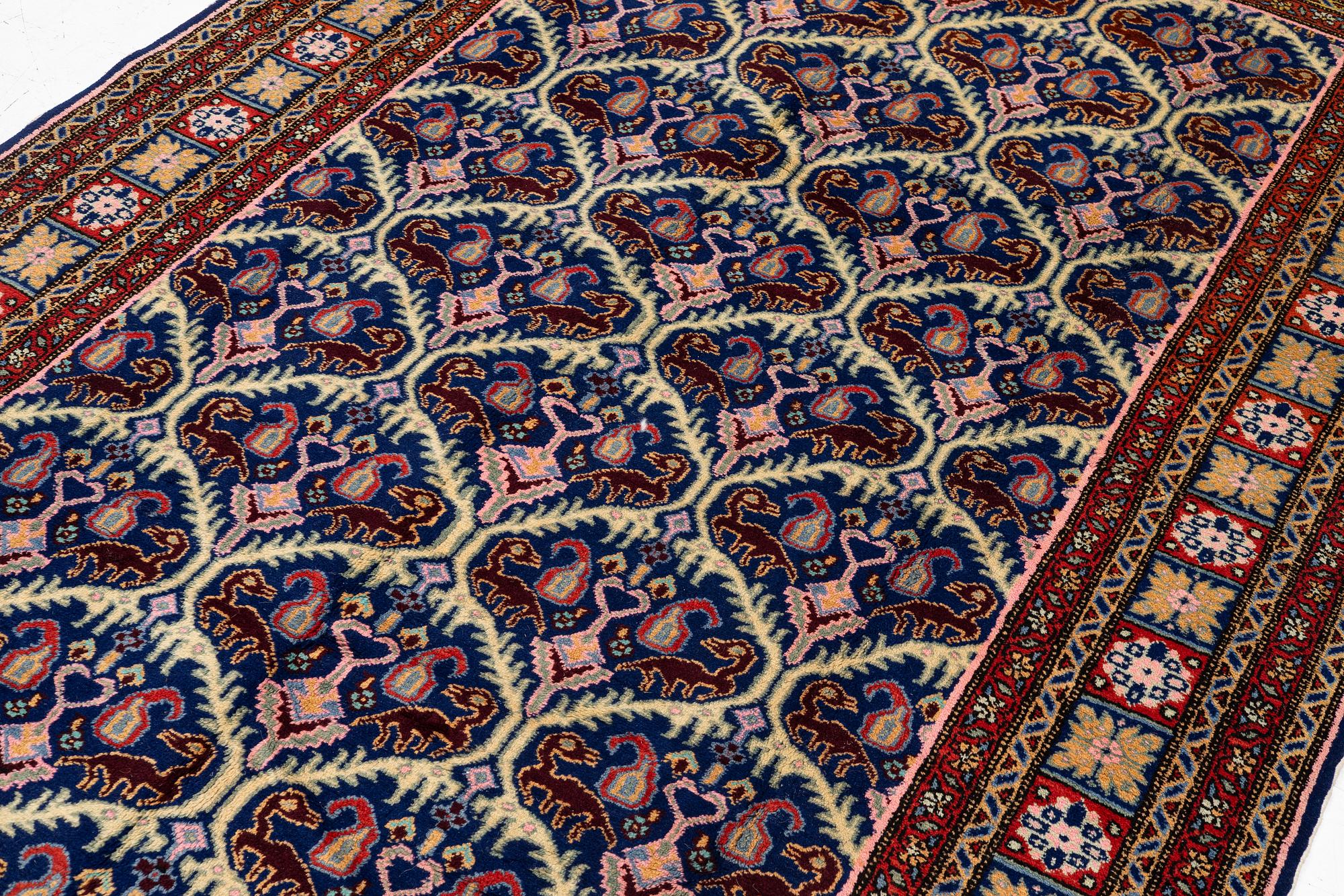 An Ardabil carpet, approx. 270 x 170 cm.