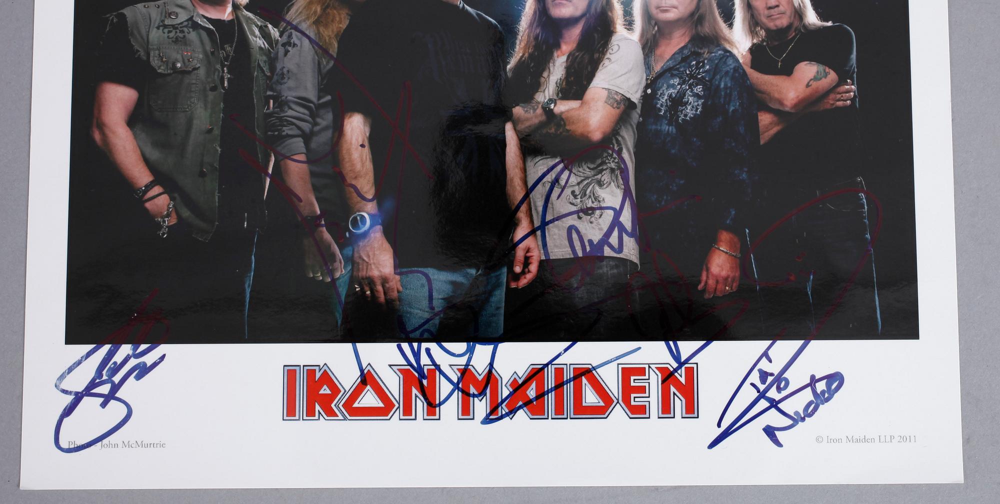 IRON MAIDEN, foto med autografer.
