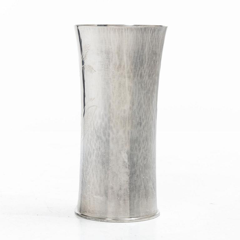 Gunnar Cyrén, Vase, silver, Gävle 1989.