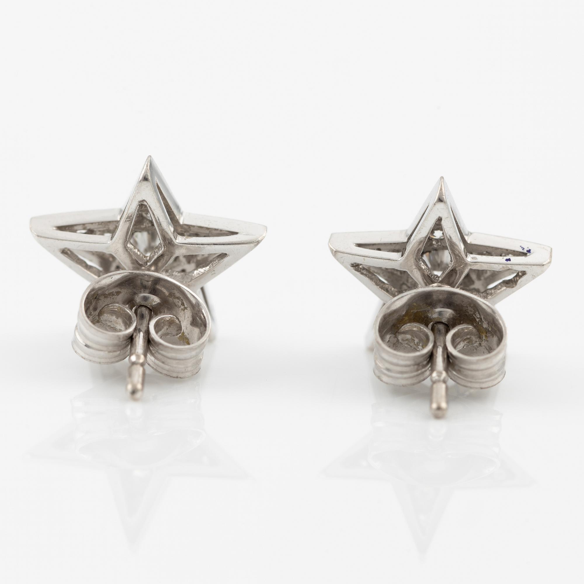 Earrings, in the shape of stars, 18K white gold with brilliant-cut diamonds.