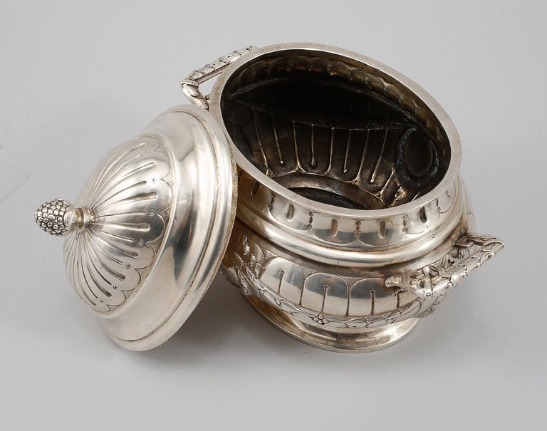 SOCKERSKRIN, silver, svenska samt oidentifierad stämpel, tidigt 1900-tal.