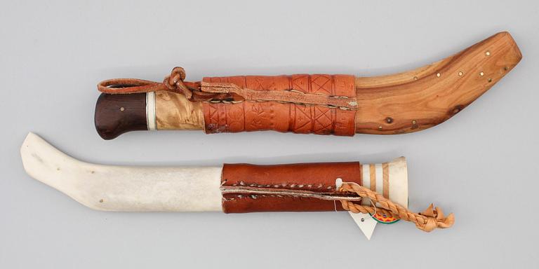 SAMEKNIVAR, 2 st, en märkt Vettasjärvi, 1900-tal.