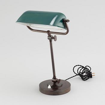 A mid 20th century table lamp.