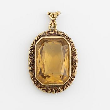 Gold and citrine pendant.