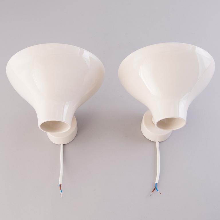 JUKKA KORPIHETE, A pair of wall sconces for Byrolights, 2006.