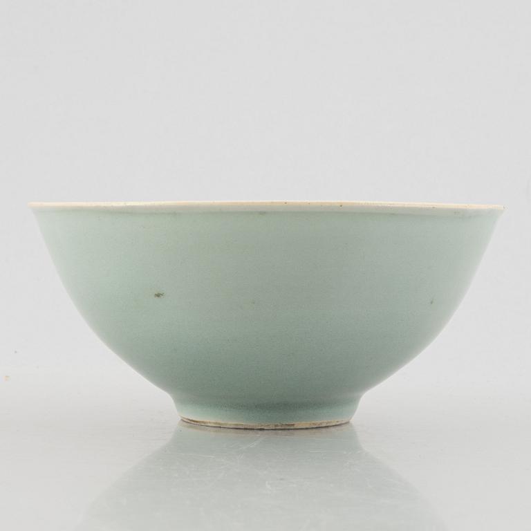 A celadon glazed  bowl, China, late Qing dynasty.