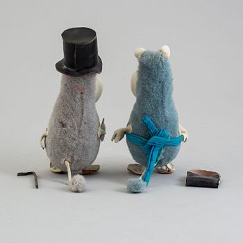 Two Moomin character figures from Atelier Fauni, Finland, 1950's/60's.