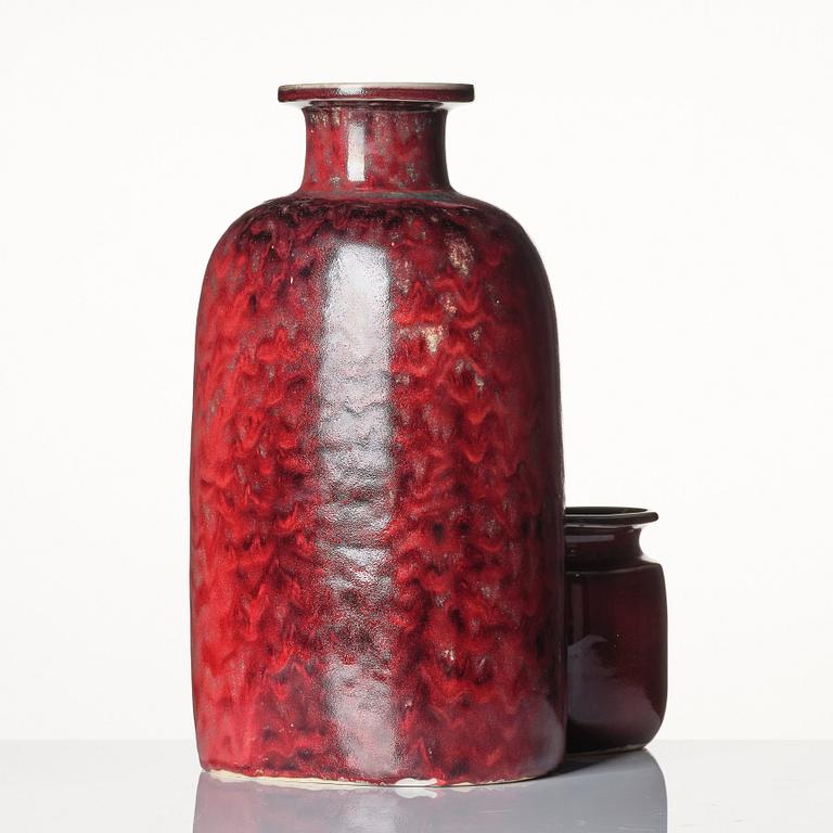 Stig Lindberg, two conjoined stoneware vases, Gustavsberg studio, Sweden 1979.