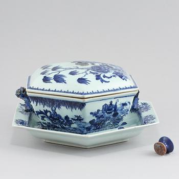 FAT samt TERRIN, porslin, Kina, 1700-tal.