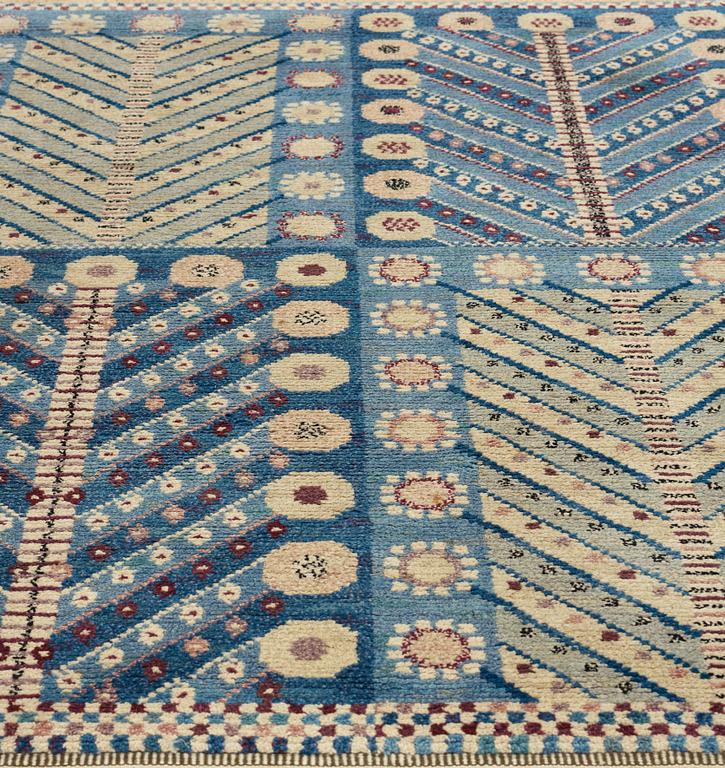 Marianne Richter, MATTO, "Blå trädet", knotted pile, ca 213,5 x 142 cm, signed AB MMF MR.