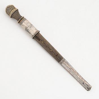 A Bhutanese dagger, Dozum.
