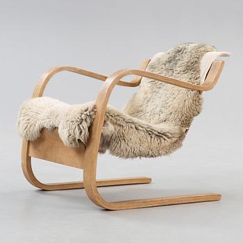 An Alvar Aalto 'No 31' easy chair by O.y Huonekalu-ja Rakennustyötehdas, Finland 1930's.