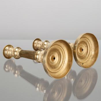 LJUSSTAKAR, ett par, mässing, empire, Frankrike 1800-talets första hälft.