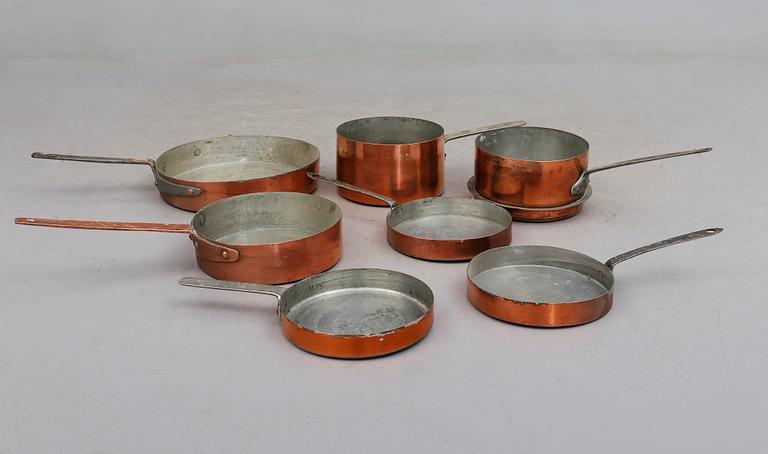 SAMLING KASTRULLER OCH LOCK, 7 delar, koppar, 1800-tal.