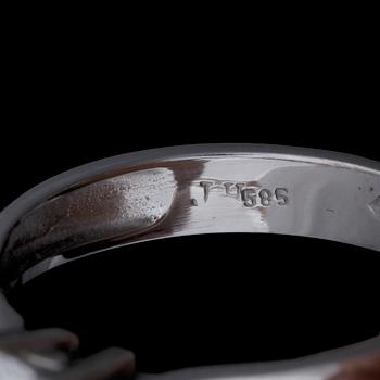 RING, enstensring, 14k vitguld med briljantslipad diamant ca0,92ct. Tot vikt 3,2g.