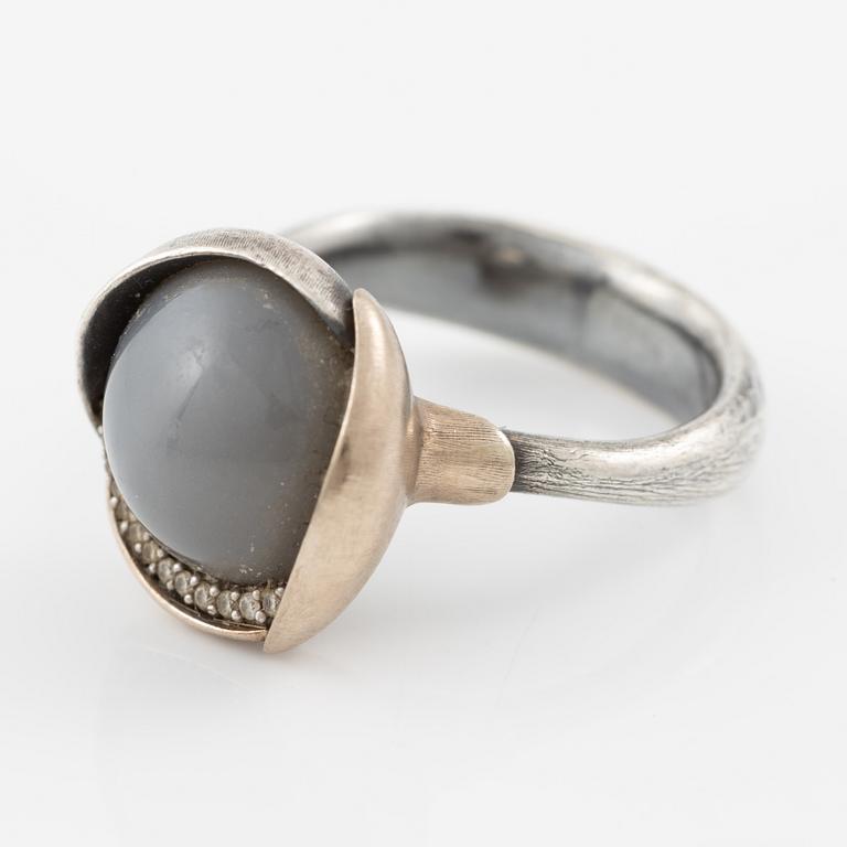 Charlotte Lynggaard, Ole Lynggaard, ring, silver, "Lotus" with cabochon-cut grey moonstone and brilliant-cut diamonds.