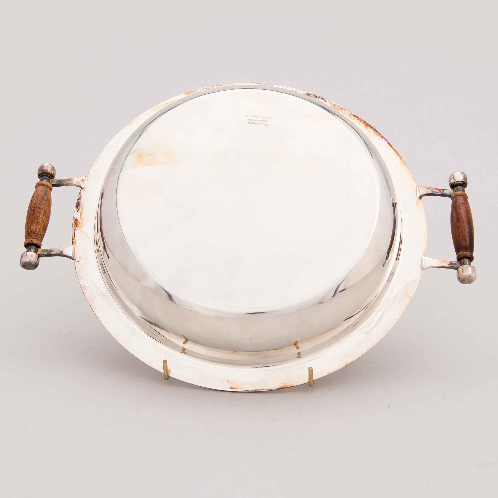 SERVERINGSKÄRL MED RECHAUD, 3 delar, försilvrat, Mappin & Webb, England. 1900-talets senare hälft.