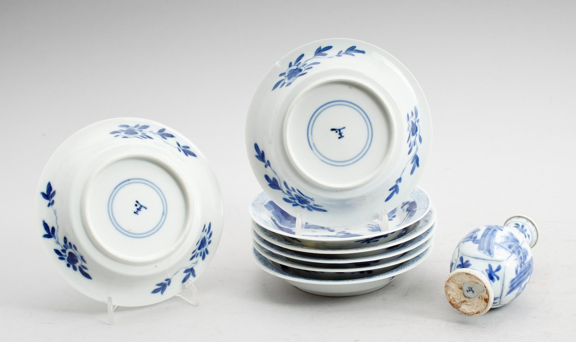 FAT, 7 st samt miniatyrvas med lock, porslin, Kina, 1800-talets slut.