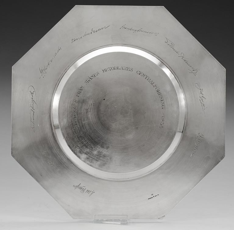 A Wiwen Nilsson octagonal silver dish, Lund 1933.