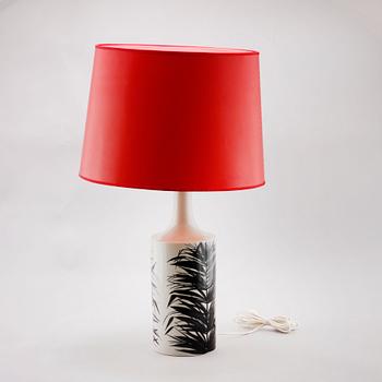 A stoneware table lamp by Gunvor Olin-Gröpnquist, Arabia, from the latter half of the 20th century.