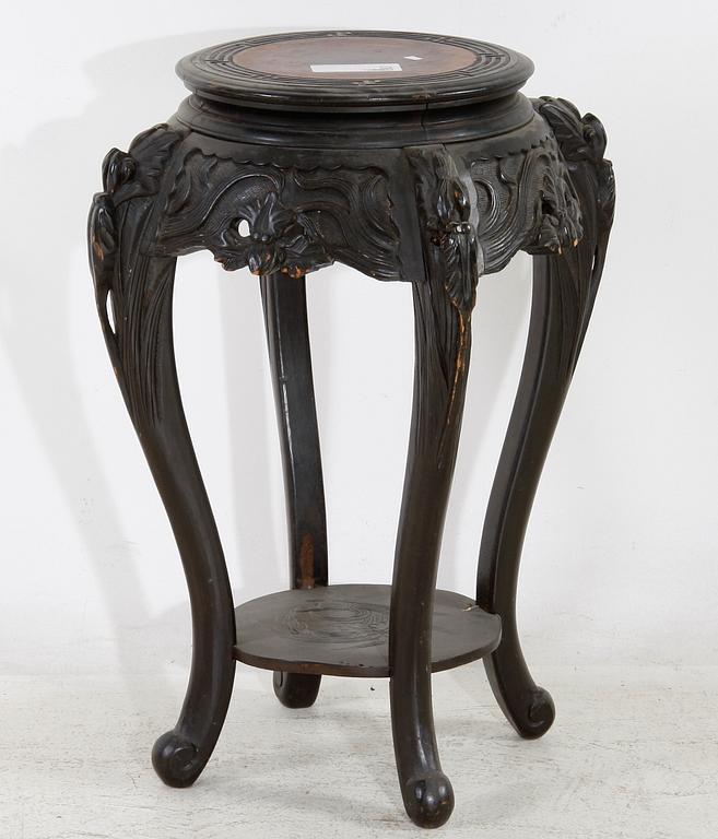 PIEDESTAL, trä, orientalisk, 1900-tal.