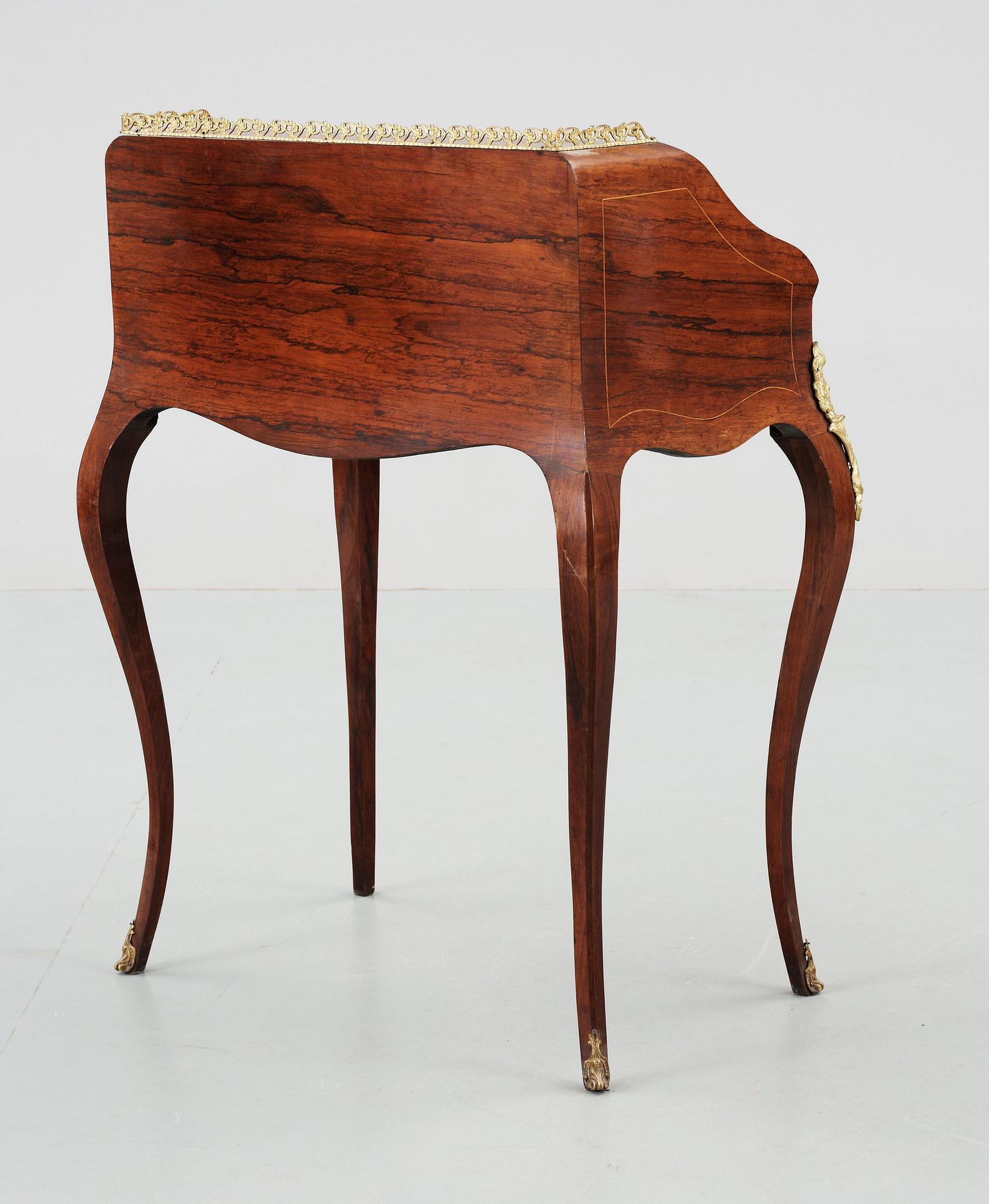 SEKRETÄR, rokokostil, 1900-talets första hälft.