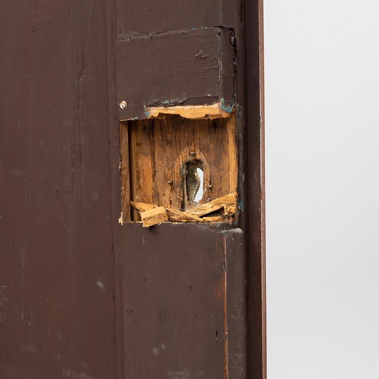 A mahogany-veneered Empire cabinet, first part of the 19th Century.