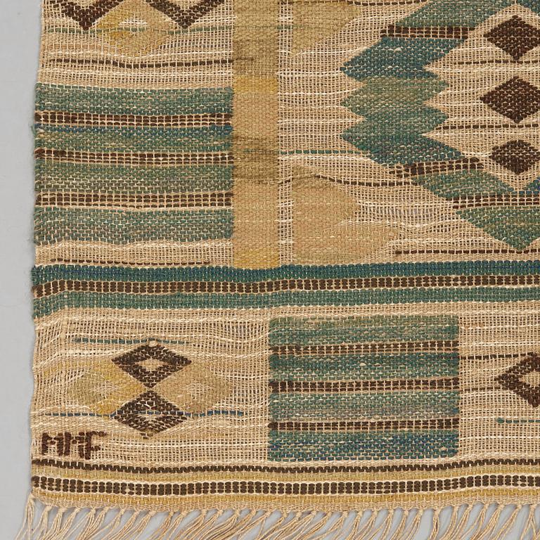 Märta Måås-Fjetterström, A TEXTILE. "Grönt på linne". Flat weave. 135,5 x 131,5 cm. Signed MMF.