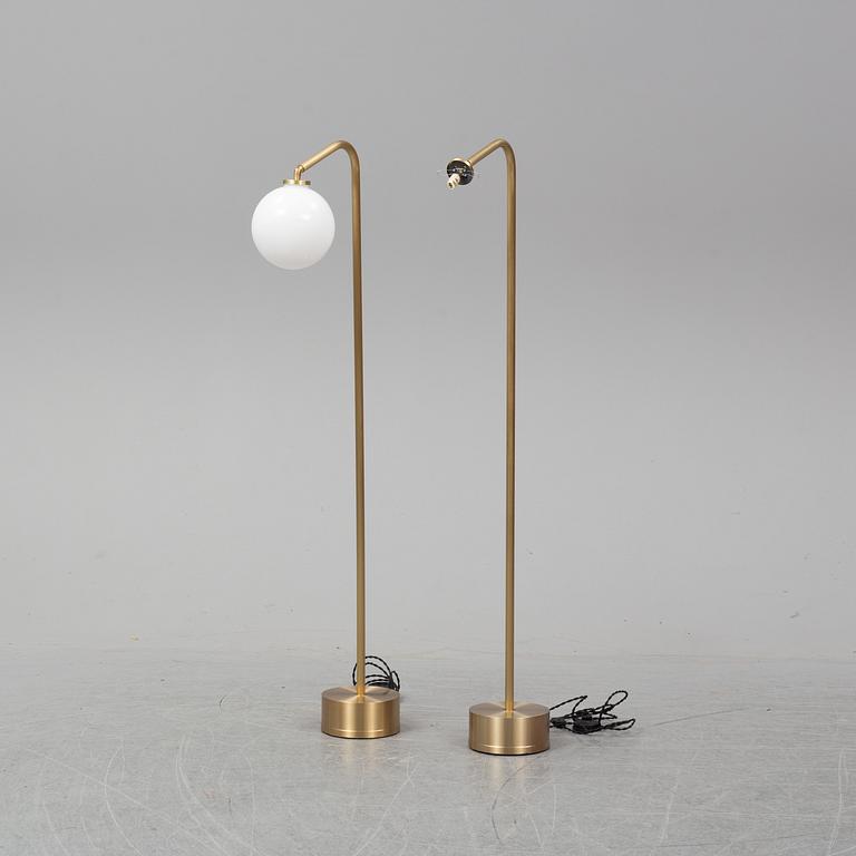 A pair of 'Oscar' floor lights from CTO Lighting.