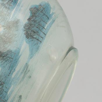A large Chinese glass snuff bottle, circa 1900.