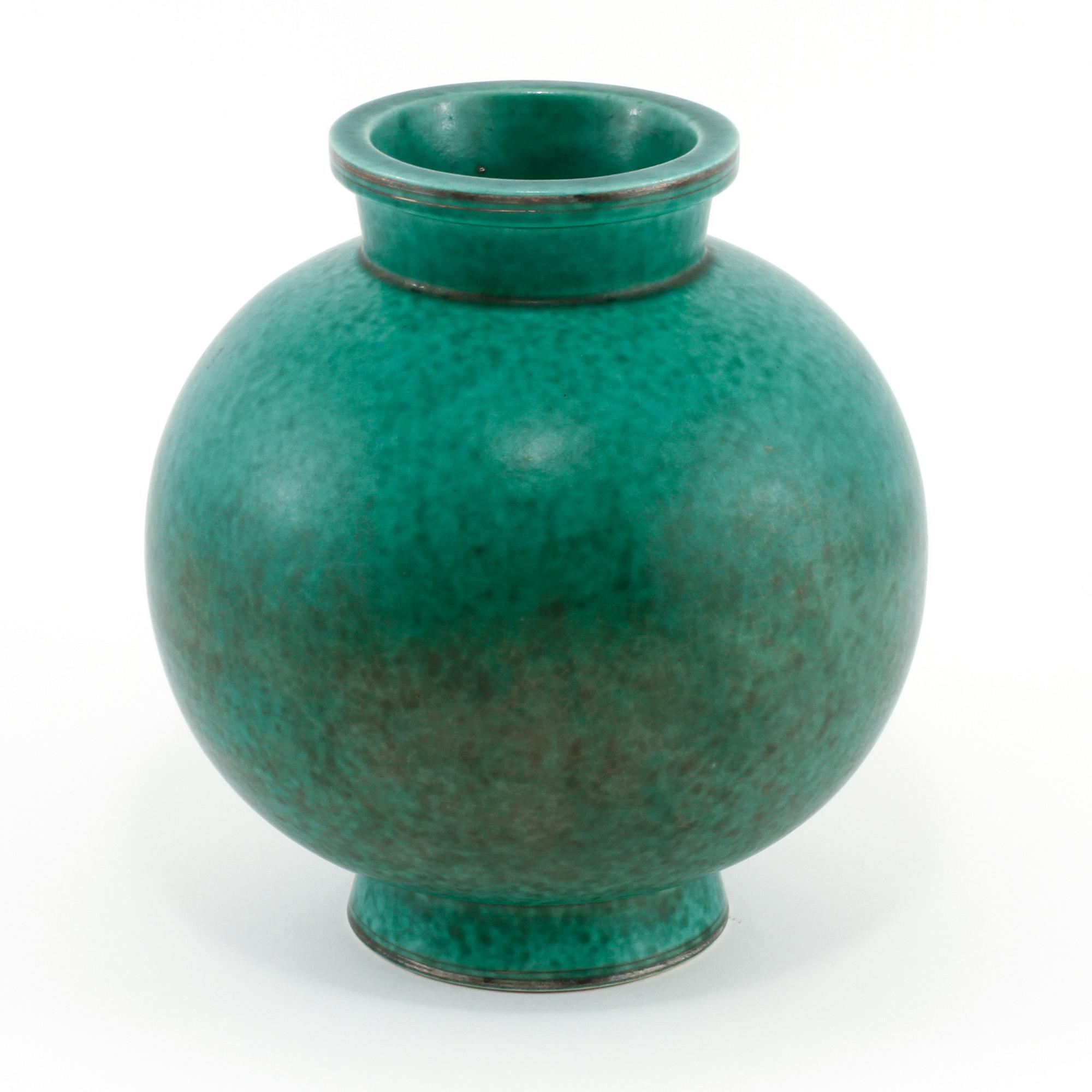 VAS, stengods, "Argenta", Wilhelm Kåge, Gustavsberg. omkring 1900-talets mitt.