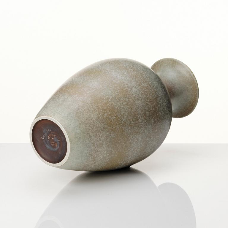 Gunnar Nylund, a stoneware vase, Rörstrand, Sweden 1950-60s, model AKT.