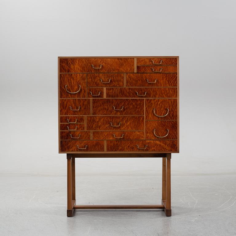 Josef Frank, a model 881 'Nationalmuseiskåpet' cabinet, Svenskt Tenn, after 1985.